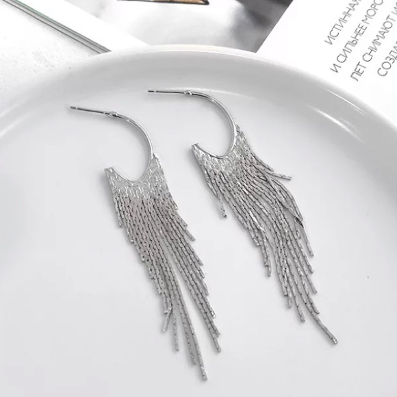 18K white gold plated dangle earrings - Picture 2 of 3